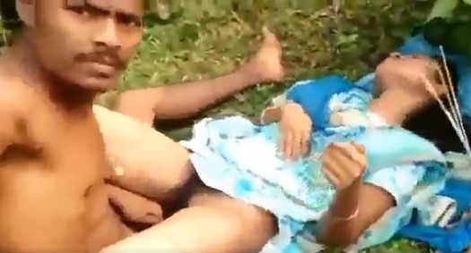Dehati gf ki chut ki khet mai desi chudai
